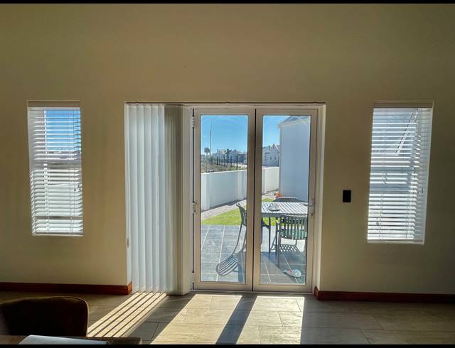 3 BEDROOM HOUSE FOR SALE IN LAGUNA SANDS